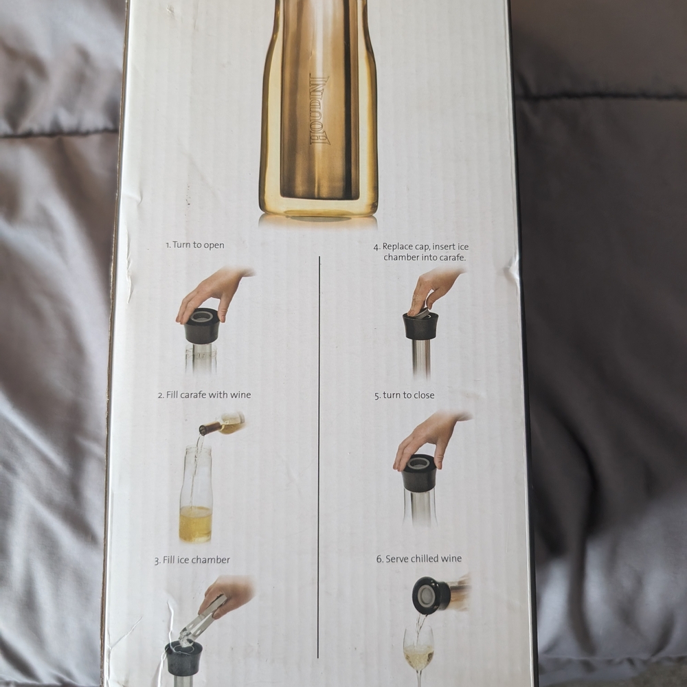 Wine Carafe with Ice Chamber